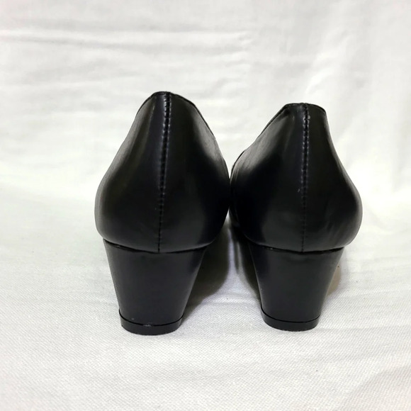 Beacon Comfort-Well Black Elsa Block Heel Retro Slip On Career Loafers 10M NWOB - Picture 3 of 8